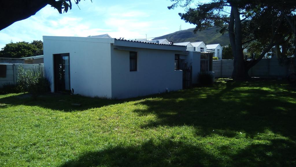 Вилла Hermanus Flower House Экстерьер фото